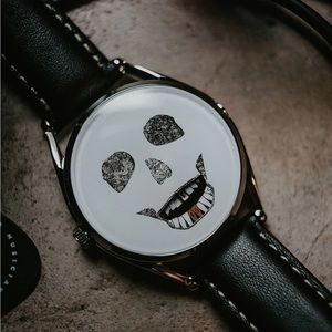 MJW Mr Jones Watched Last Laugh EUC box skull leather mechanical